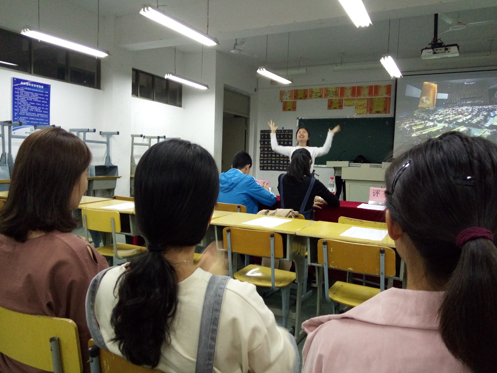 朗诵2.jpg