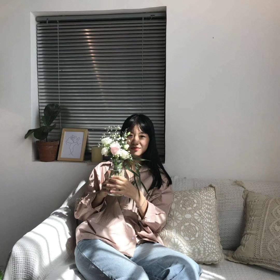 杨玲.jpg 杨玲.jpg