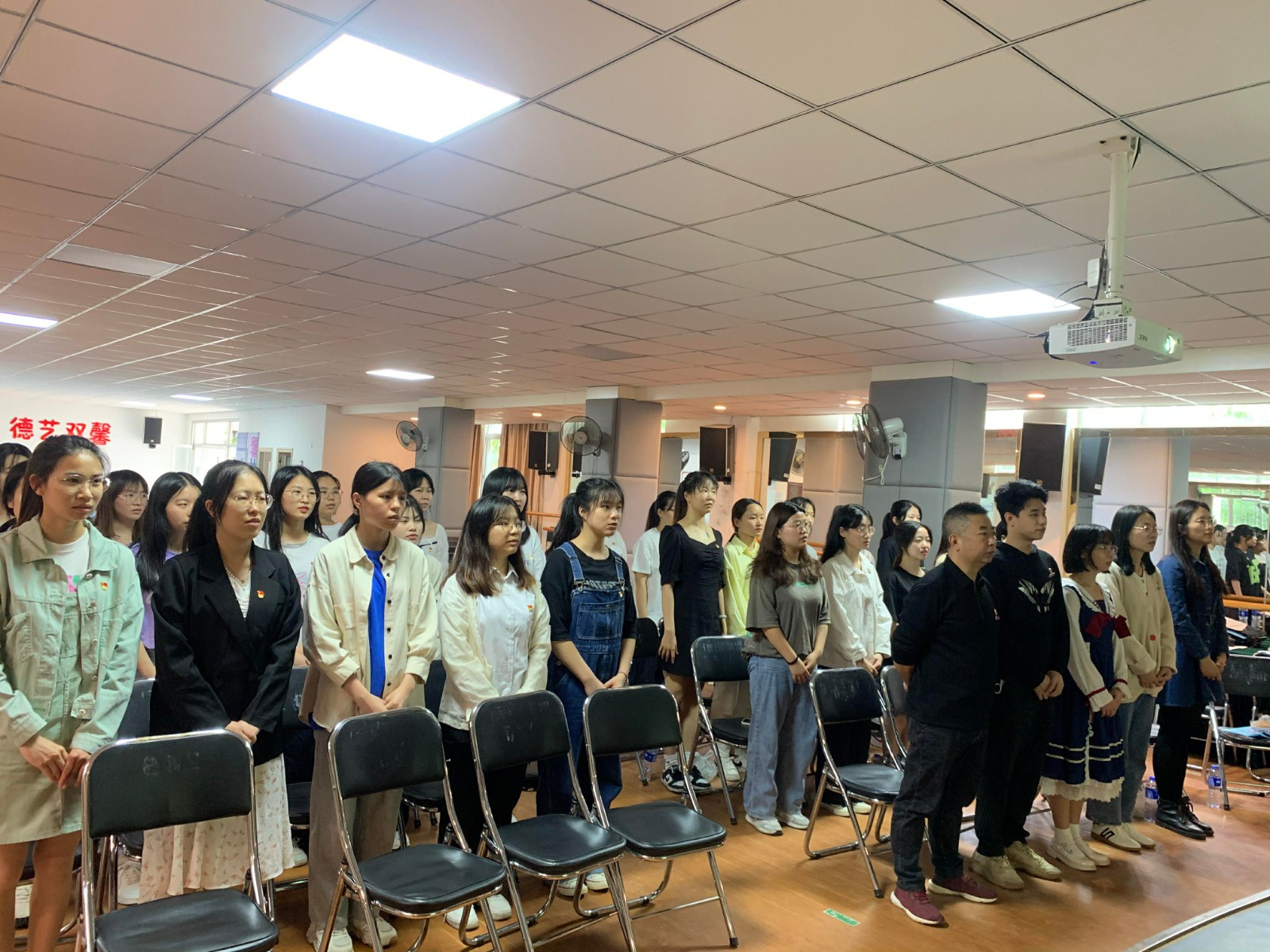 微信图片_20220628161304.jpg 微信图片_20220628161304.jpg