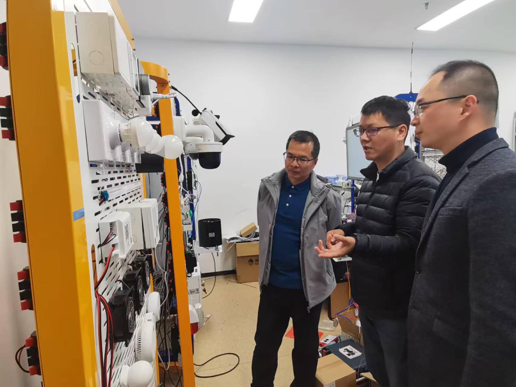 参观福州四九八网络科技有限公司.jpg 参观福州四九八网络科技有限公司.jpg