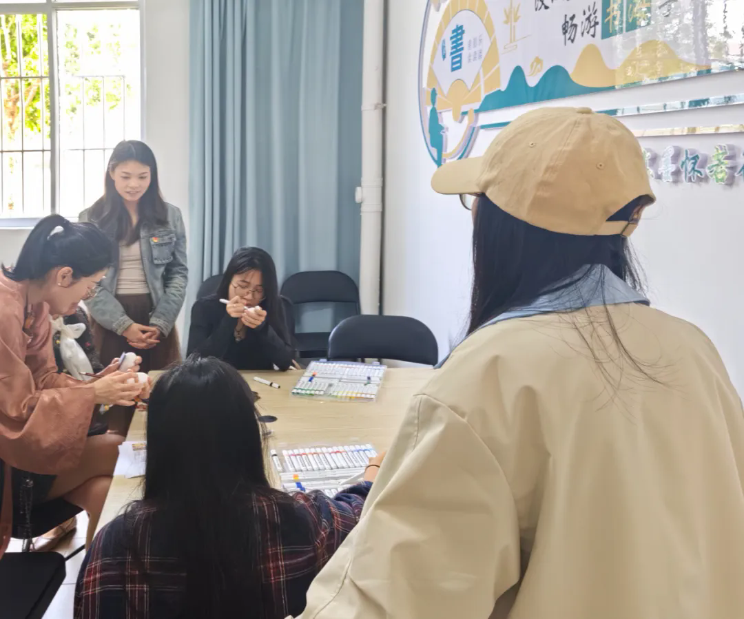 “弘扬雷锋精神,传承民族文化”主题党日3.webp.png “弘扬雷锋精神,传承民族文化”主题党日3.webp.png